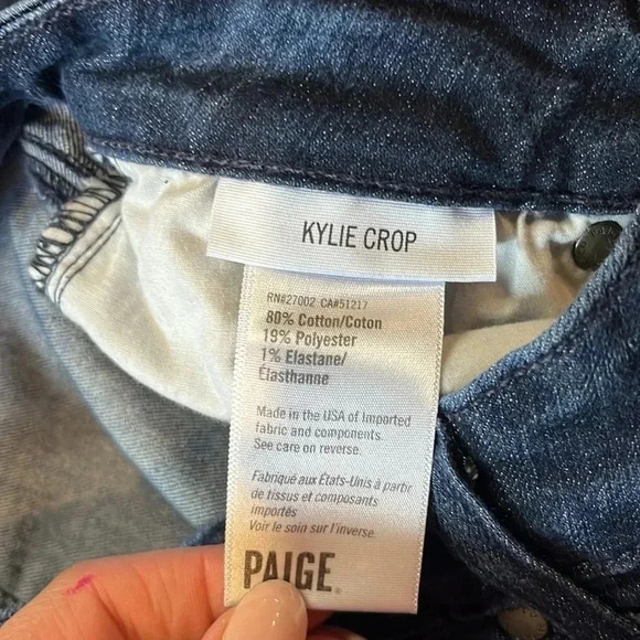 PAIGE Kyle Crop, Dark Wash.  Size 26. - Picture 9 of 11